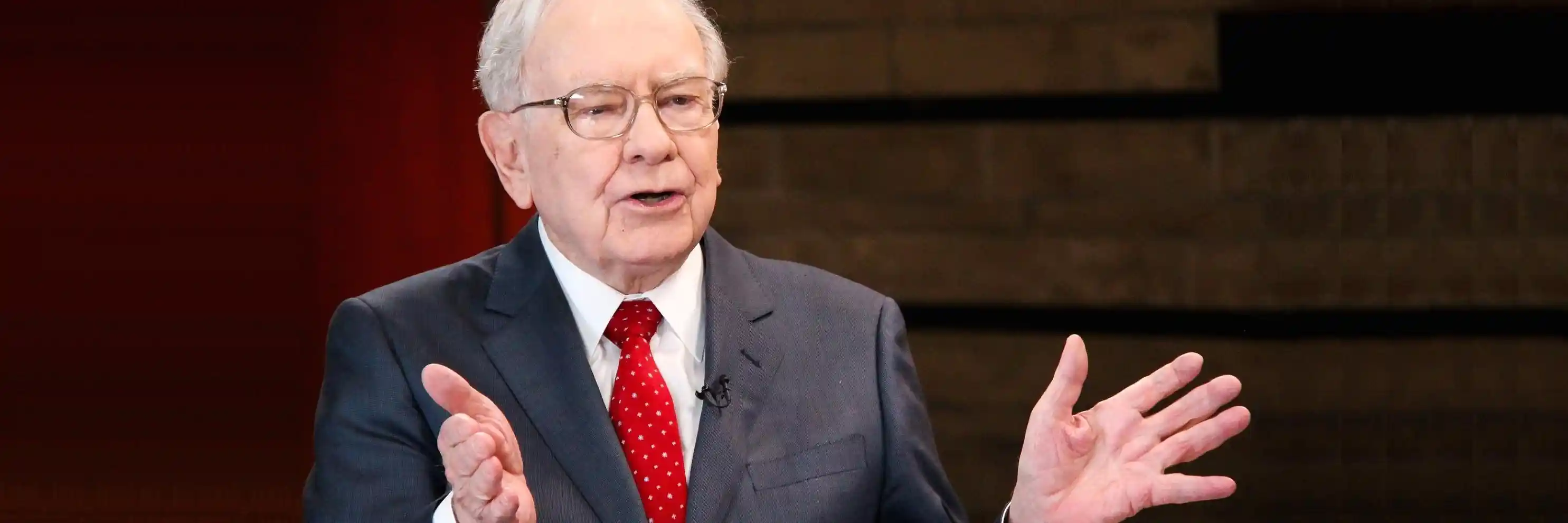 Passive vs. active: Buffett’s million-dollar gamble